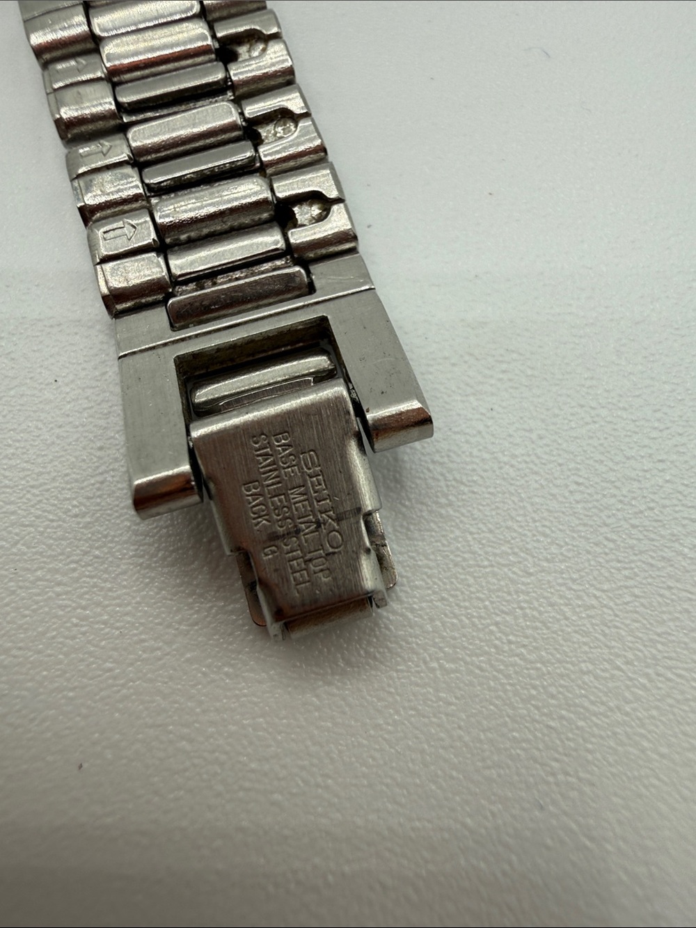 VTG Seiko Two-Tone Gold and Silver Women's Watch - Picture 5 of 10